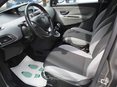 Lancia Ypsilon ADATTA A NEOPATENTATI Grigio usata Puegnago sul Garda