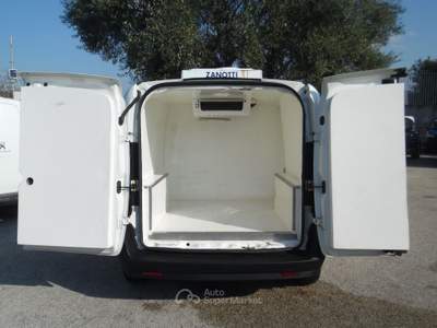 Fiat Doblò Doblo 1.3 MJT 95 cv ISOTERMICO COIBENTATO Bianco usata Qualiano