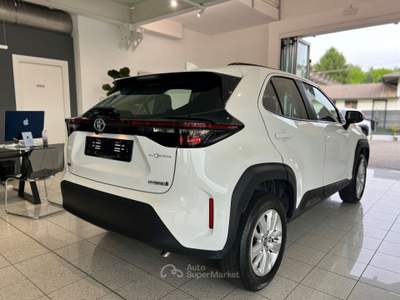 Toyota Yaris Cross Yaris Cross 1.5h Business fwd 116cv e-cvt Bianco usata Piombino Dese