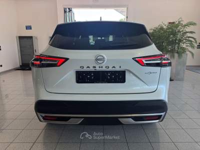 Nissan Qashqai Qashqai 1.3 mhev N-Connecta 2wd 158cv xtronic Bianco usata Piombino Dese