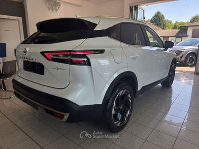 Nissan Qashqai Qashqai 1.3 mhev N-Connecta 2wd 158cv xtronic Bianco usata Piombino Dese