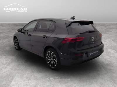 Volkswagen Golf 1.0 eTSI EVO Life DSG Grigio usata Lucca