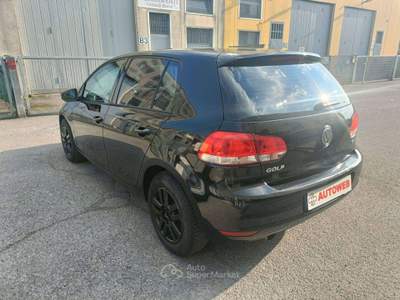 Volkswagen Golf 5p 1.6 tdi Comfortline Nero usata Cassina de' Pecchi