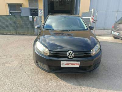 Volkswagen Golf 5p 1.6 tdi Comfortline Nero usata Cassina de' Pecchi