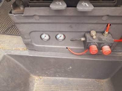 Iveco Daily 35.10 2.5 TD CON SPONDA IDRAULICA Bianco usata Camino al Tagliamento