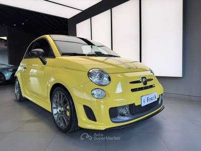 Abarth 695 695 1.4 t-jet Tributo Ferrari 180cv MTA 1-299 Giallo usata Venaria Reale