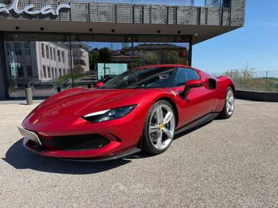 Ferrari 296 296 GTB Rosso usata BORGO MAGGIORE SAN MARINO