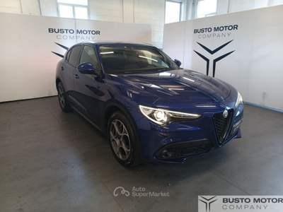 Alfa Romeo Stelvio Stelvio 2.2 t Executive Q4 190cv auto Blu/Azzurro usata Olgiate Olona