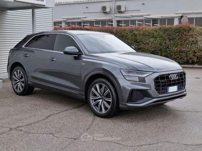 Audi Q8 3.0 (50) Tdi Quattro 286cv Tiptronic Sport Grigio usata Civita Castellana