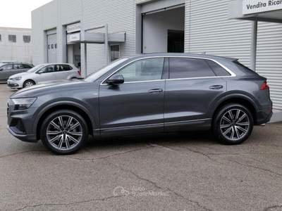 Audi Q8 3.0 (50) Tdi Quattro 286cv Tiptronic Sport Grigio usata Civita Castellana