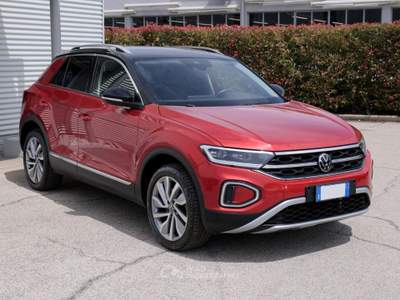 Volkswagen T-Roc 2.0 Tdi 150cv 4motion Style Dsg Rosso usata Civita Castellana