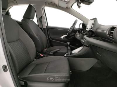 Toyota Yaris 1.0 5 porte Active Bianco usata Barletta