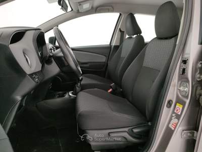 Toyota Yaris 1.0 5 porte Lounge Beige usata Barletta