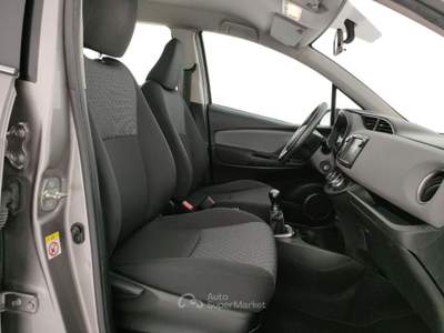 Toyota Yaris 1.0 5 porte Lounge Beige usata Barletta