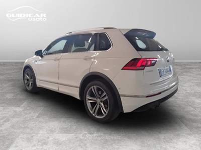 Volkswagen Tiguan 1.6 TDI SCR BlueMotion Sport Bianco usata Lucca
