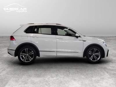 Volkswagen Tiguan 1.6 TDI SCR BlueMotion Sport Bianco usata Lucca