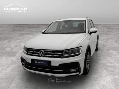 Volkswagen Tiguan 2.0 TDI SCR BlueMotion Sport DSG Bianco usata Lucca