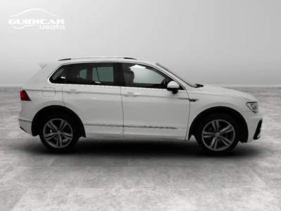 Volkswagen Tiguan 2.0 TDI SCR BlueMotion Sport DSG Bianco usata Lucca