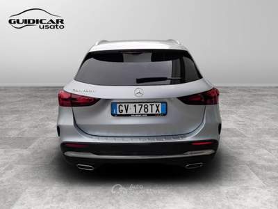 Mercedes-Benz GLA 180 D AMG Line Advanced Plus 8G-DCT Blu/Azzurro usata Lucca