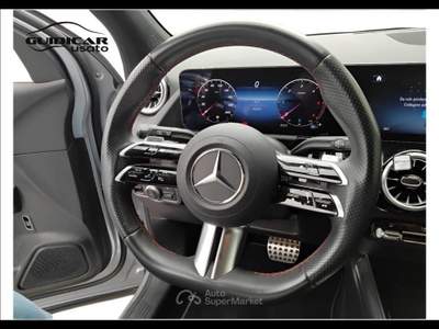 Mercedes-Benz GLA 180 D AMG Line Advanced Plus 8G-DCT Blu/Azzurro usata Lucca