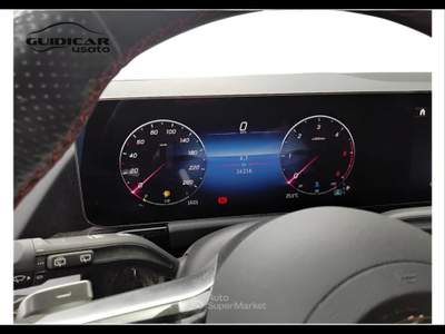 Mercedes-Benz GLA 180 D AMG Line Advanced Plus 8G-DCT Blu/Azzurro usata Lucca