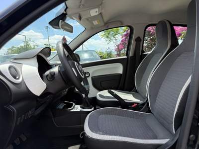 Renault Twingo 1.0 LIMITED INTENSE NAVI NO VINCOLO Nero usata Roma
