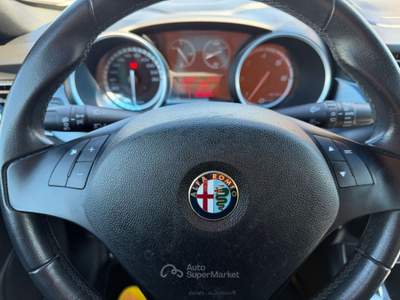Alfa Romeo Giulietta Alfa Romeo Giulietta 2.0 JTDM 16V Distinctive #10774 Bianco usata Samarate