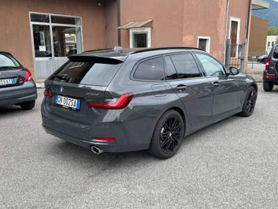 BMW Serie 3 330d 330 330d Touring mhev 48V xdrive auto PELLE-WIDESCREEN-SERBATOIO MAGGIORATO Grigio usata Erba