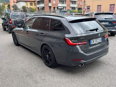 BMW Serie 3 330d 330 330d Touring mhev 48V xdrive auto PELLE-WIDESCREEN-SERBATOIO MAGGIORATO Grigio usata Erba