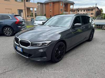 BMW Serie 3 330d 330 330d Touring mhev 48V xdrive auto PELLE-WIDESCREEN-SERBATOIO MAGGIORATO Grigio usata Erba