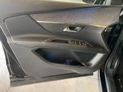 Peugeot 5008 5008 II 2016 1.5 bluehdi Allure s Nero usata Verona