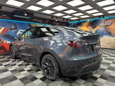 Tesla Model Y (222) Grigio usata Calenzano