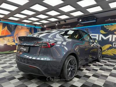 Tesla Model Y (222) Grigio usata Calenzano
