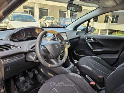 Peugeot 208 1.2 PureTech 82cv Allure Grigio usata Torino