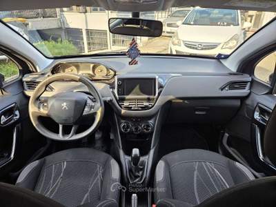Peugeot 208 1.2 PureTech 82cv Allure Grigio usata Torino