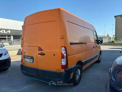 Renault Master L2H2 110CV Arancione usata Pisa