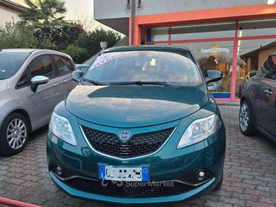 Lancia Ypsilon 1.0 FireFly 5 porte S&S Hybrid Ecochic Gold Verde usata CASTIGLIONE OLONA
