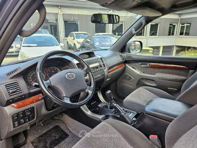 Toyota Land Cruiser Land Cruiser  5p 3.0 d4-d auto Grigio usata Torino