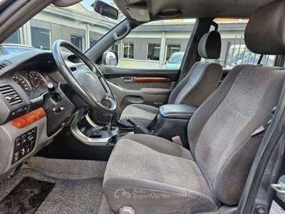 Toyota Land Cruiser Land Cruiser  5p 3.0 d4-d auto Grigio usata Torino