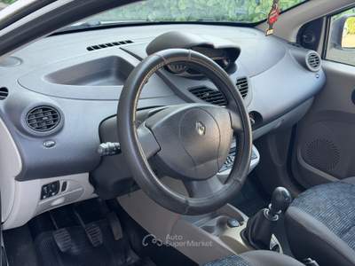 Renault Twingo Le Iene Bianco usata Fontanella