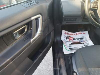 Land Rover Discovery Sport 150 CV SE Nero usata Sant'Egidio del Monte Albino