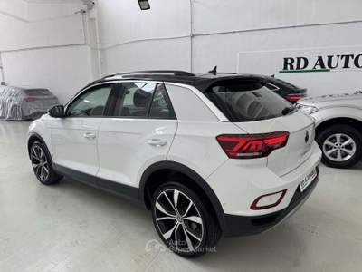 Volkswagen T-Roc 2.0 tdi Life 150CV DSG CERCHI DA 19 ORIGINALI GOMME NUOVE Bianco usata Ciserano