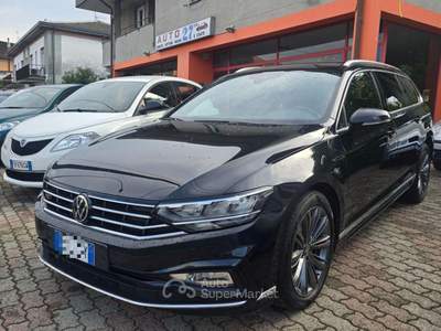 Volkswagen Passat 2.0 TDI SCR 122 CV EVO DSG R-line Grigio usata Castiglione Olona