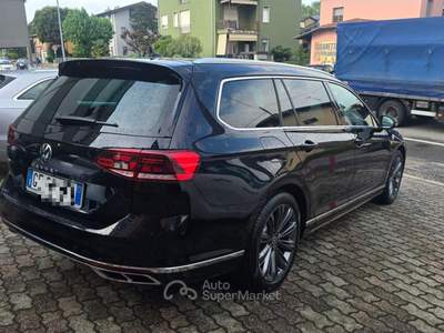 Volkswagen Passat 2.0 TDI SCR 122 CV EVO DSG R-line Grigio usata Castiglione Olona