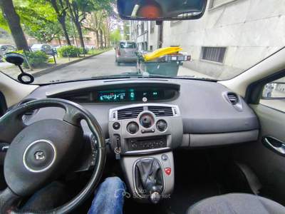 Renault Scénic impianto gpl bloccato a benzina e ok Blu/Azzurro usata torino