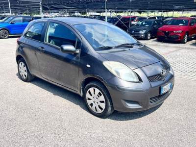 Toyota Yaris 1.0 3 porte / Grandinata Grigio usata Pieve di Soligo