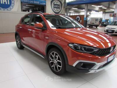 Fiat Tipo 1.5 Hybrid 130cv 5 porte Cross CAMBIO AUTOMATICO Arancione usata Rho