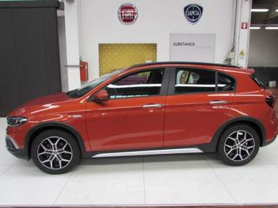 Fiat Tipo 1.5 Hybrid 130cv 5 porte Cross CAMBIO AUTOMATICO Arancione usata Rho