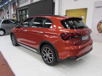 Fiat Tipo 1.5 Hybrid 130cv 5 porte Cross CAMBIO AUTOMATICO Arancione usata Rho