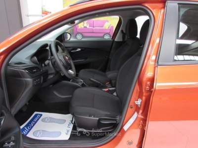 Fiat Tipo 1.5 Hybrid 130cv 5 porte Cross CAMBIO AUTOMATICO Arancione usata Rho